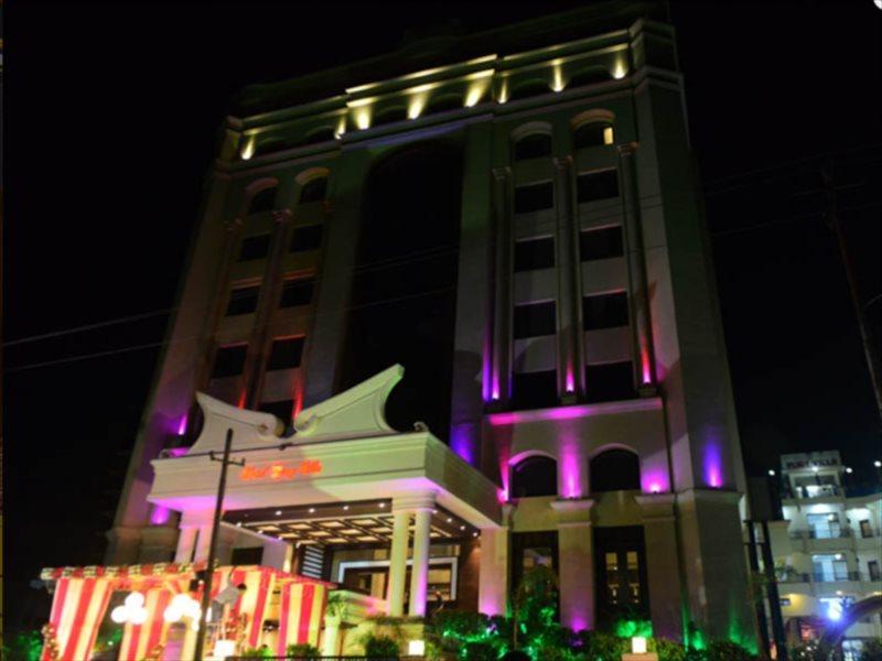 Vijay Intercontinental Otel Kanpur Dış mekan fotoğraf