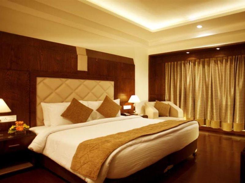 Vijay Intercontinental Otel Kanpur Dış mekan fotoğraf