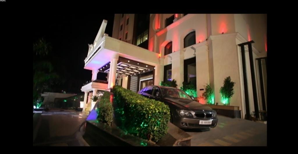 Vijay Intercontinental Otel Kanpur Dış mekan fotoğraf